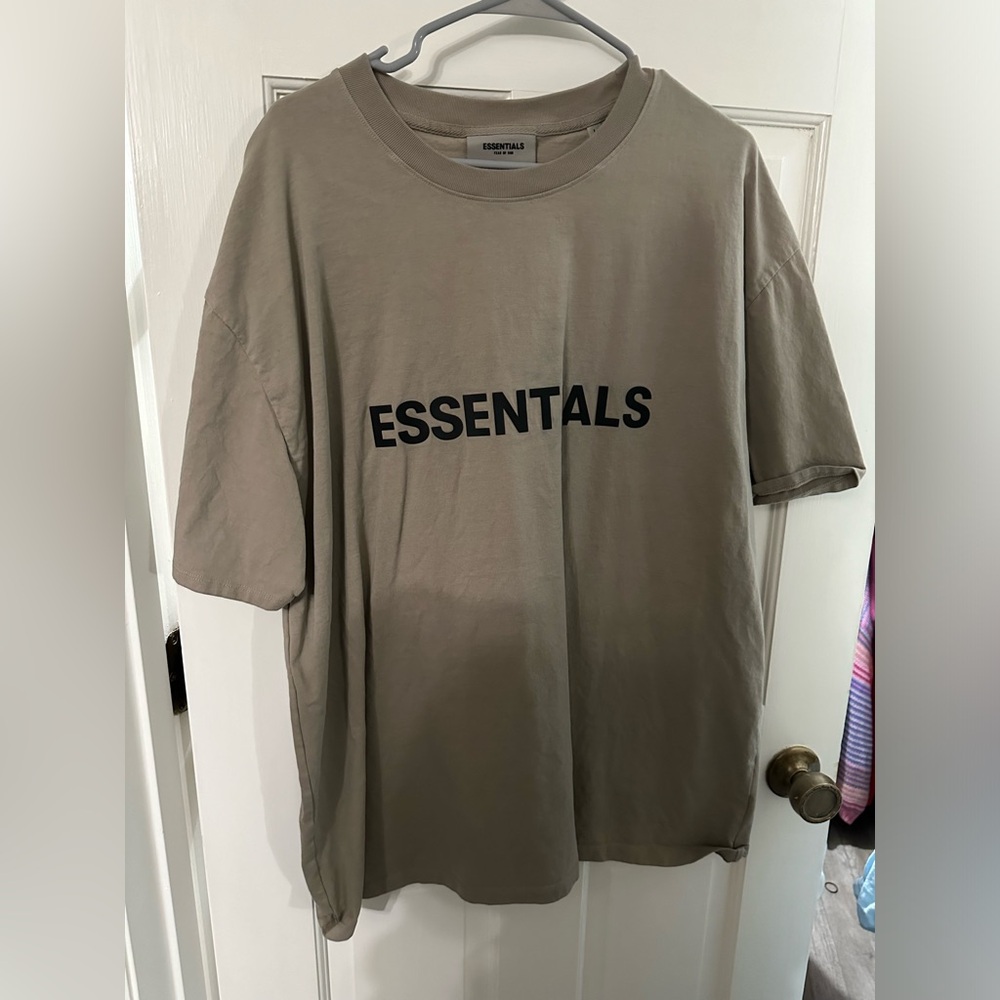 Essential Fear of God Tshirt no tag but never worn